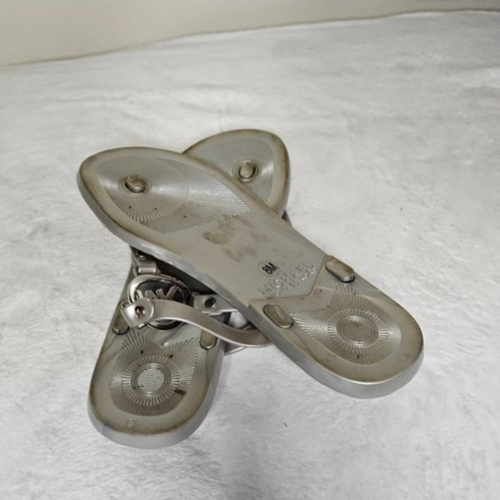 Michael Kors Slippers - Picture 5 of 5